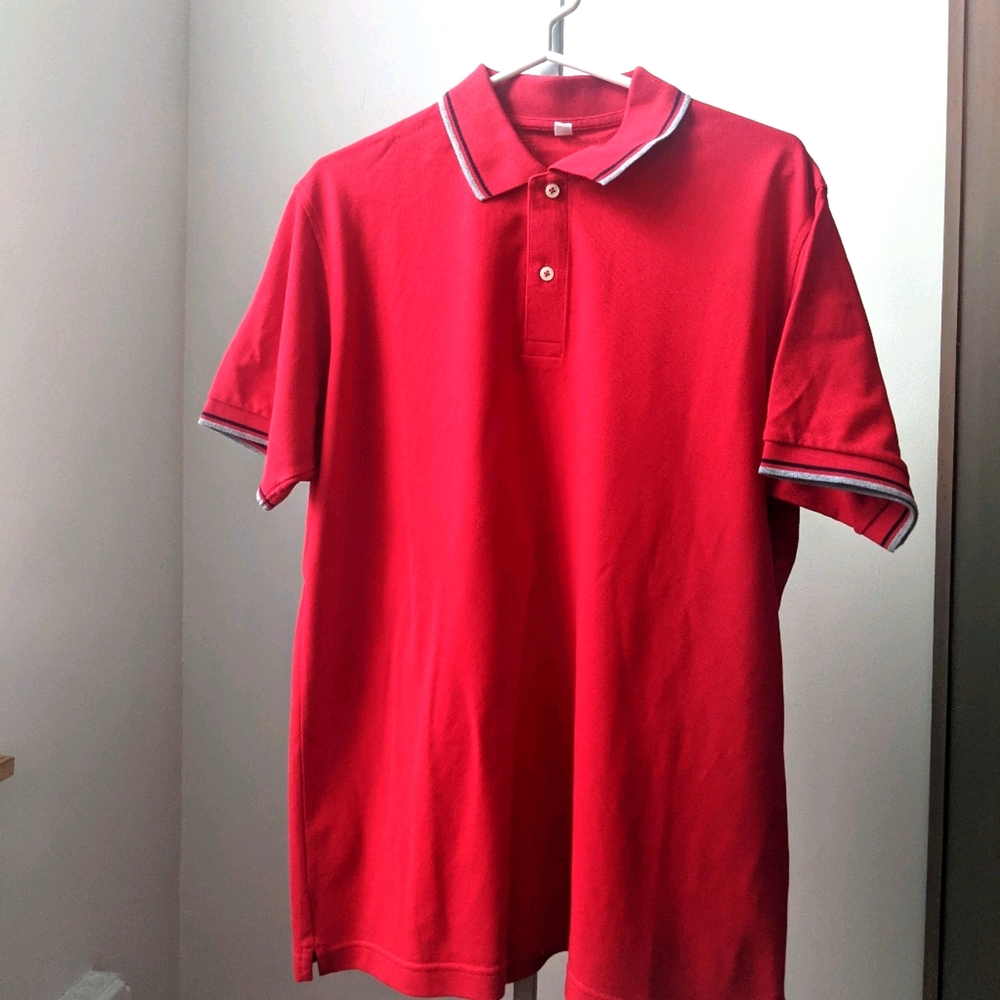 Men's 100% cotton Uniqlo polo shirt